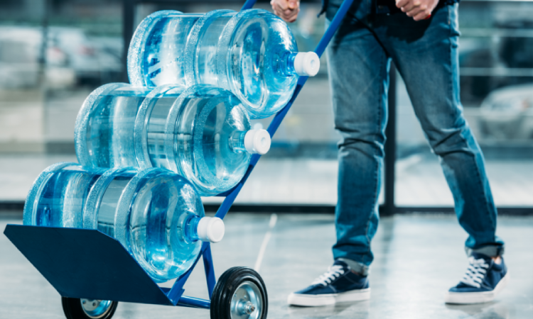 Air minum isi ulang, Sumber: tokobuku.co.id